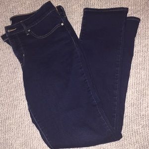 Levi’s 312 Shaping Slim SZ 31